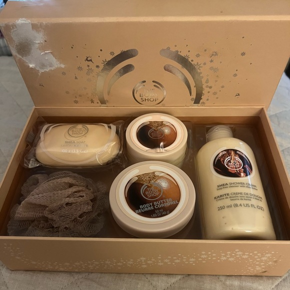 The Body Shop Shea Body Gift Set - Picture 1 of 5